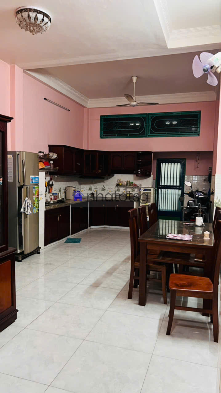 Chính chủ bán nhà 2 mặt tiền 3 lầu 1 sân thượng 11 tỉ Gò Vấp