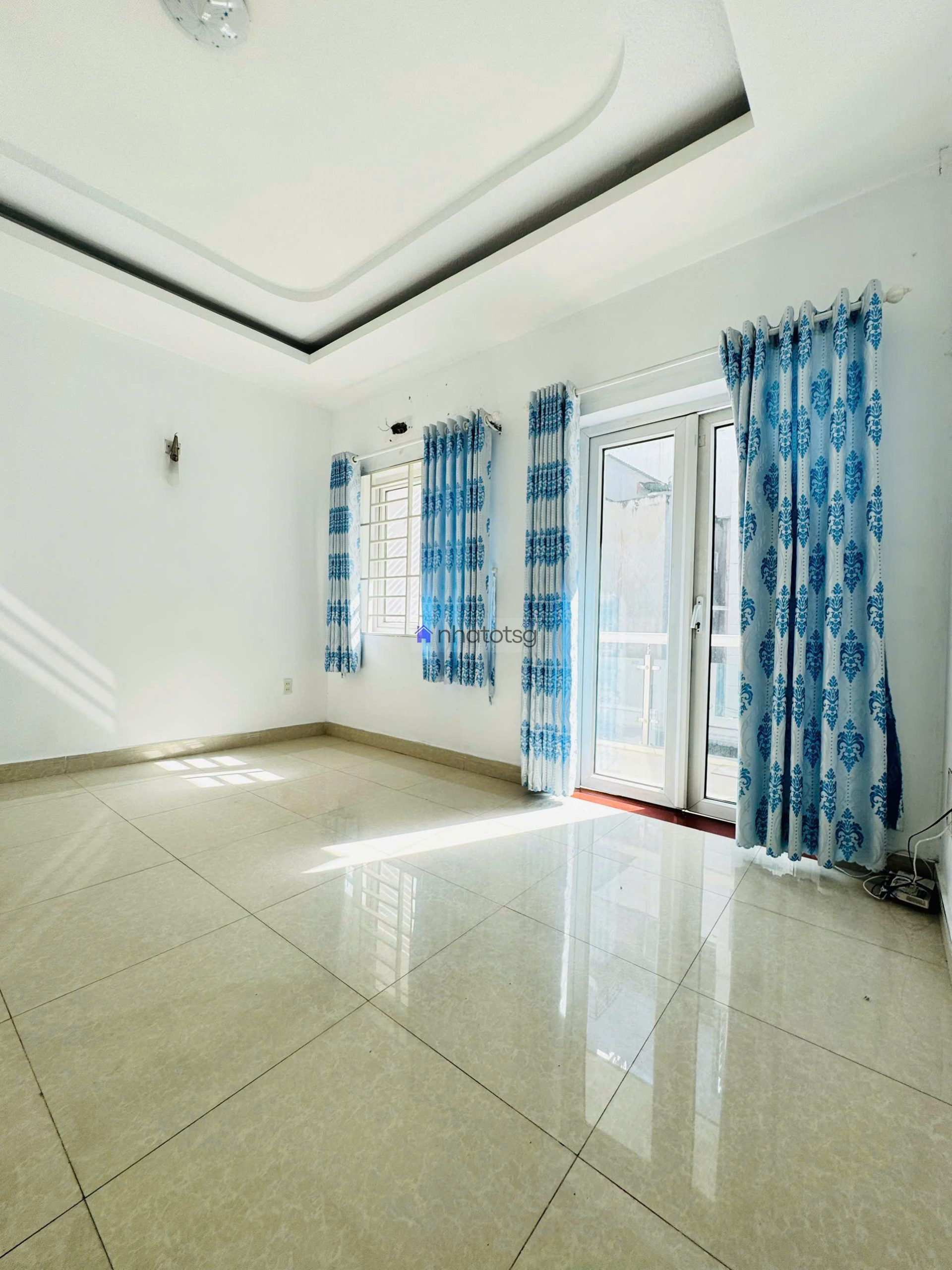 Phạm Văn Chiêu ô tô ngủ trong nhà, có sân thượng, ô tô ngủ trong nhà