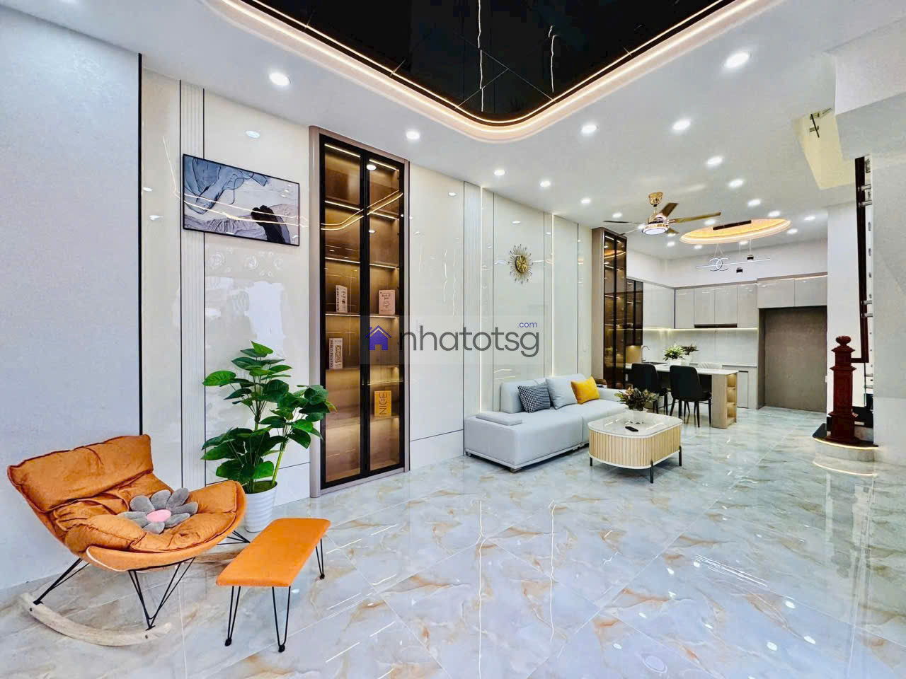 Bán nhà đường Quang Trung Gò Vấp có sân thượng 6.39T