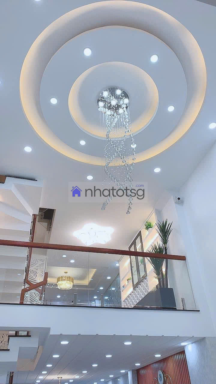 Hẻm xe hơi gần trường học, chợ, sổ hồng riêng