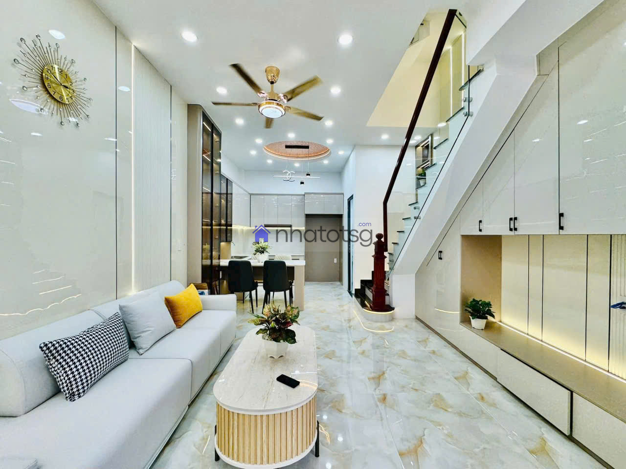 Bán nhà đường Quang Trung Gò Vấp có sân thượng 6.39T