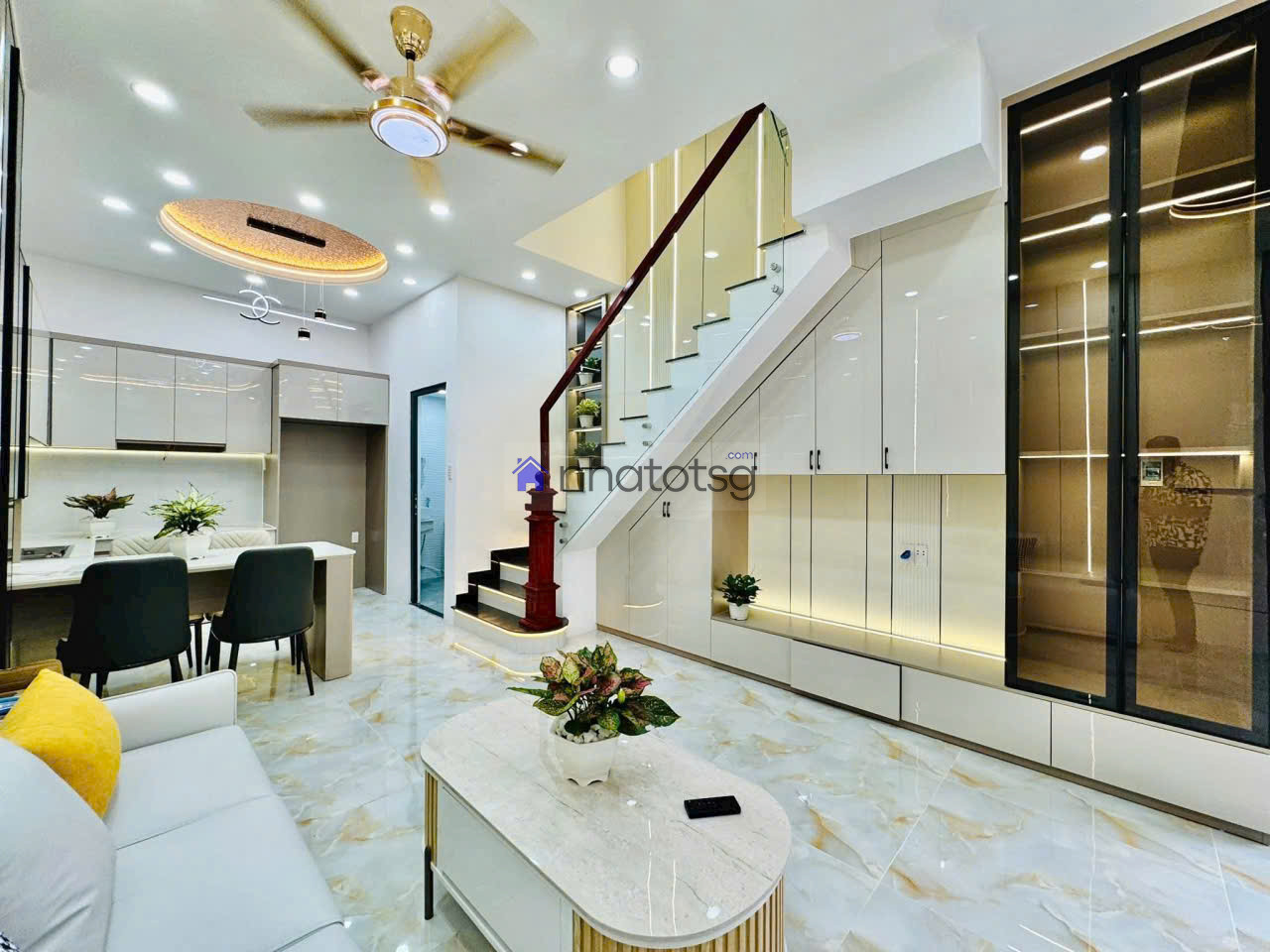 Bán nhà đường Quang Trung Gò Vấp có sân thượng 6.39T