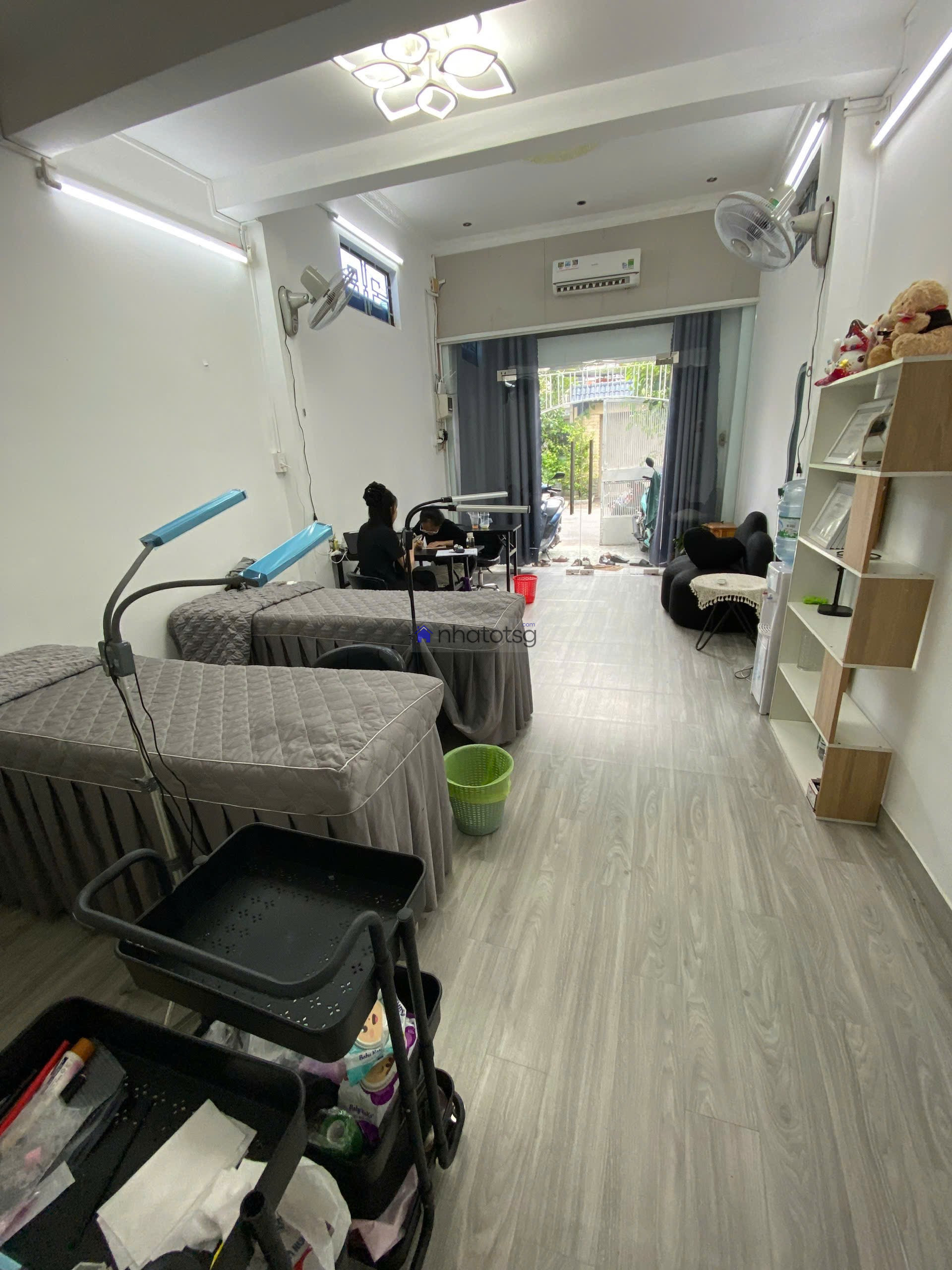 Hẻm xe tải, Nguyễn Oanh. Đang cho thuê 12triệu.