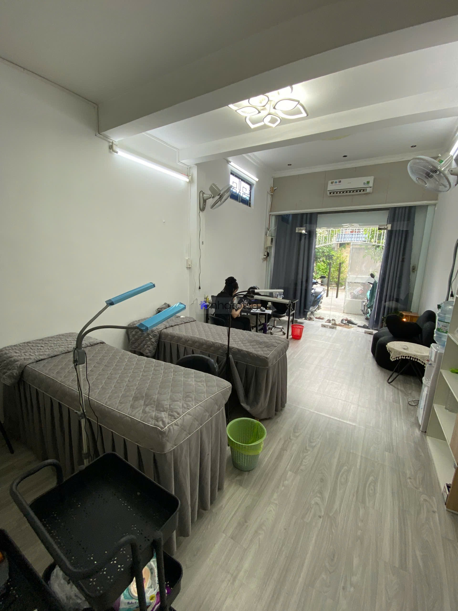 Hẻm xe tải, Nguyễn Oanh. Đang cho thuê 12triệu.