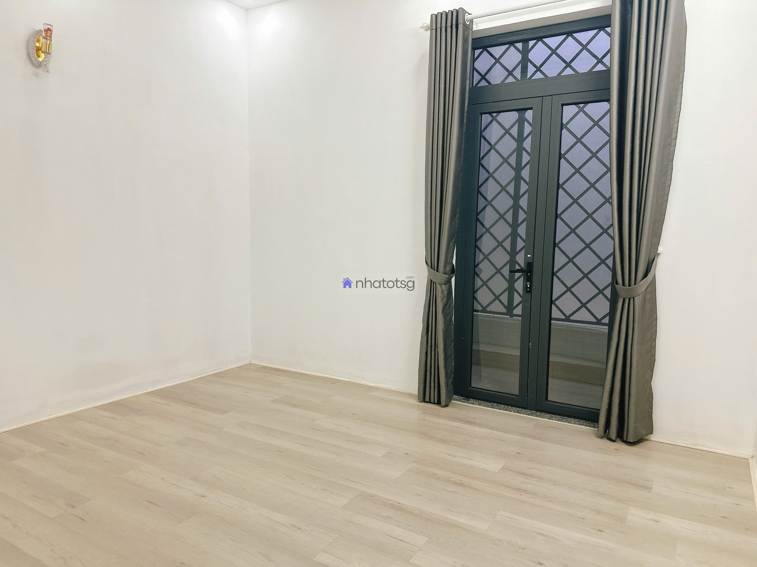 Nhà mới Nguyễn Duy Cung. Khu Dân Trí Cao, An Ninh, Yên Tĩnh.