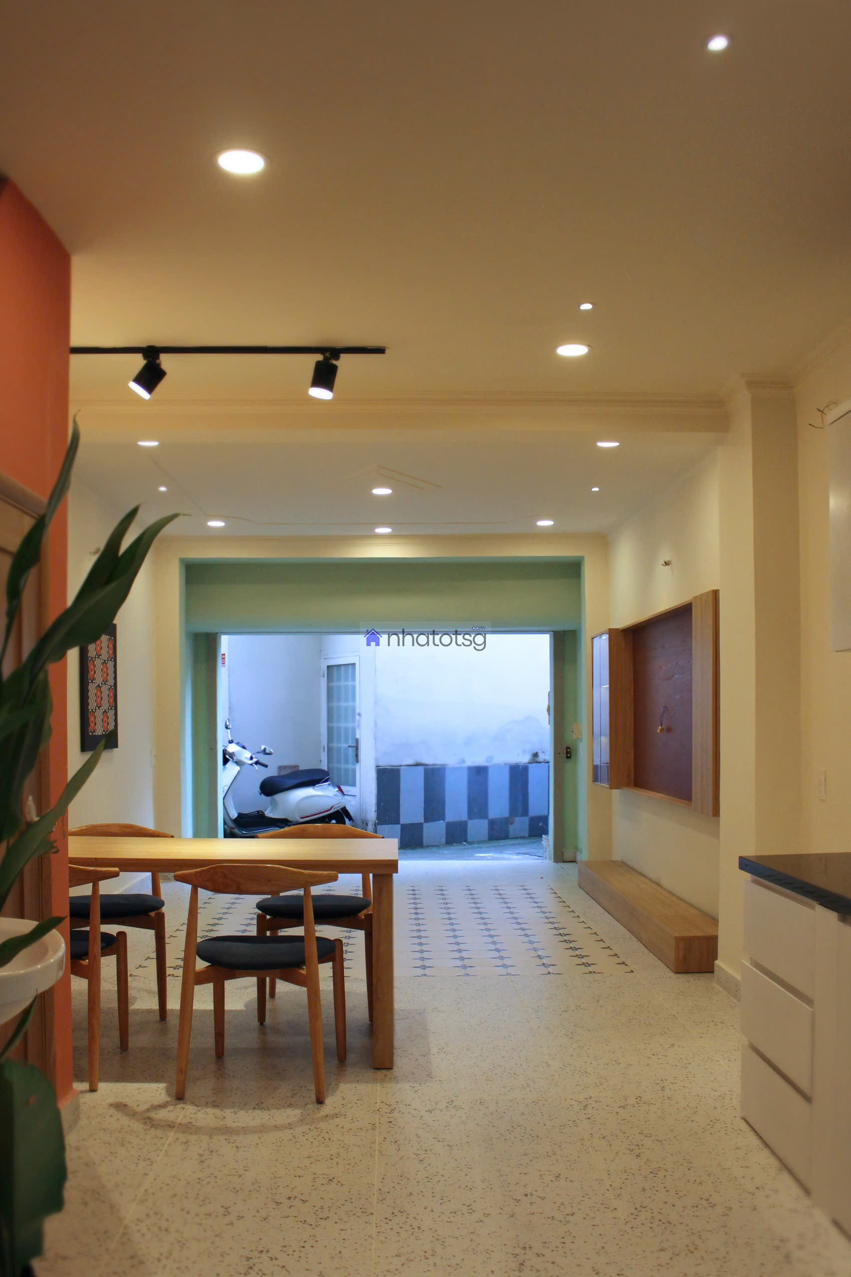 Khu trung tâm, gần trục Quang Trung-Thống Nhất, hẻm yên tĩnh, 2 mặt tiền.