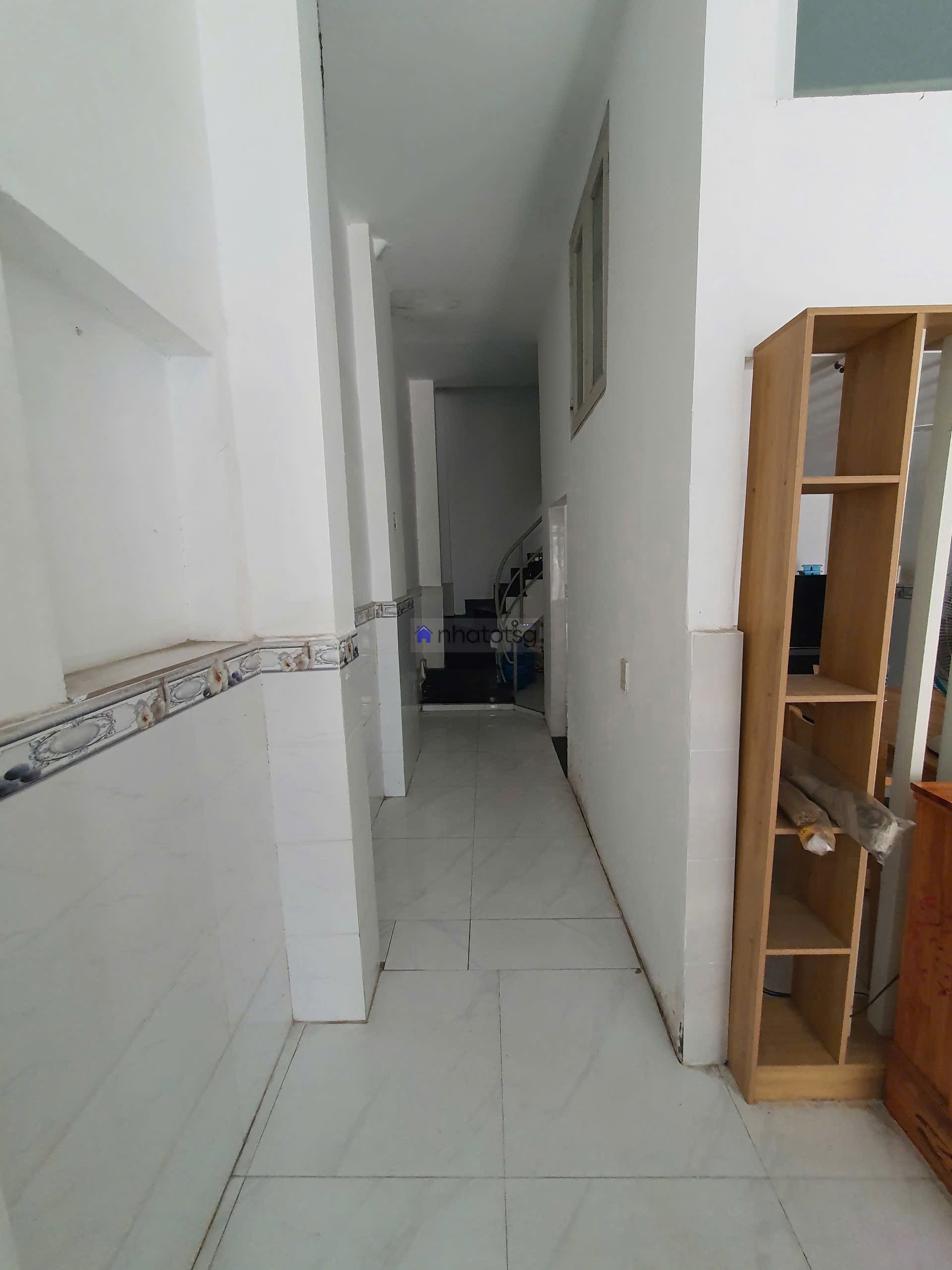 Hẻm Xe Tải Chu Văn An, cho thuê 28tr/tháng.