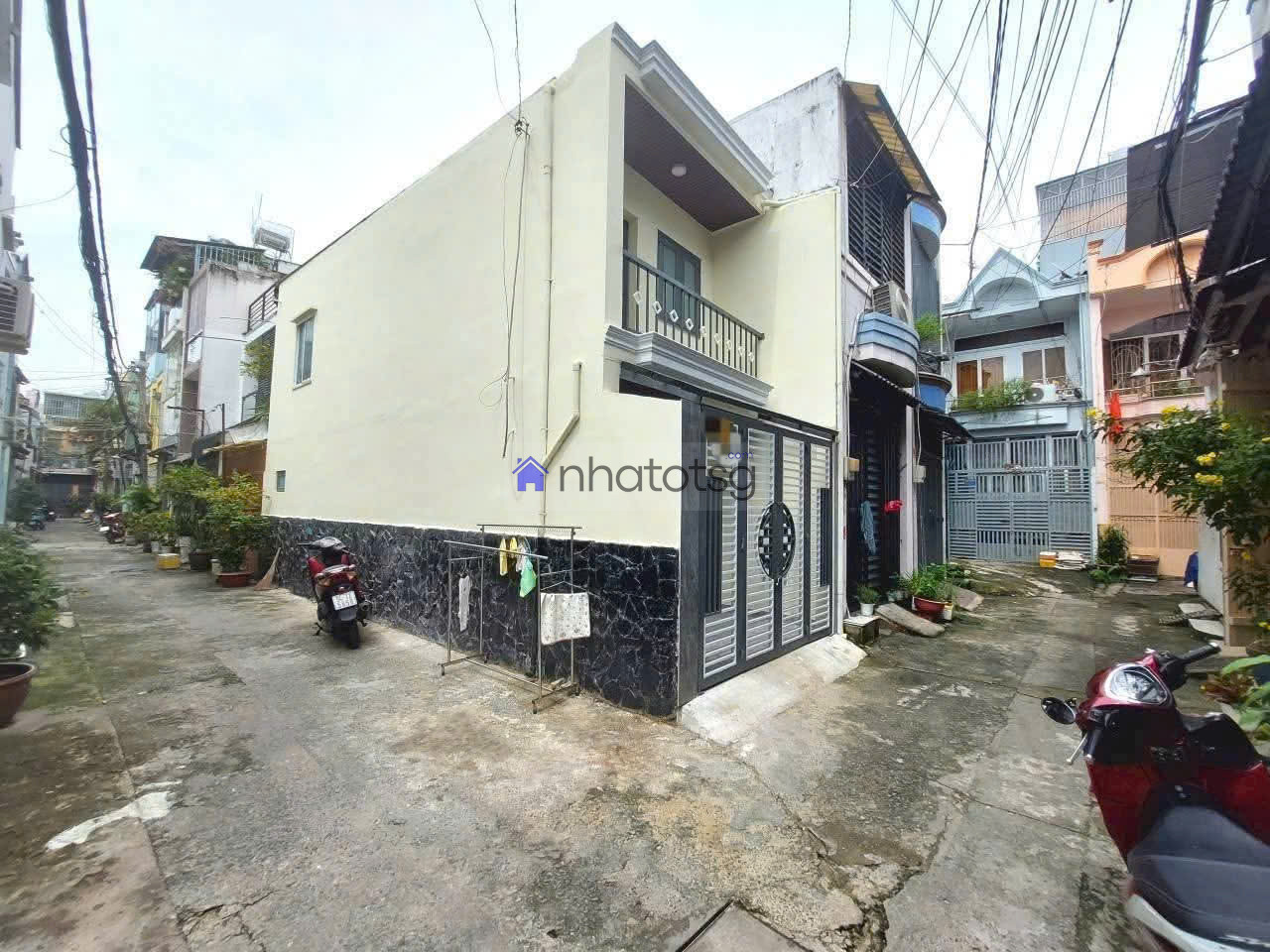 HXH Đường số 9, gần Nhà Văn Hóa Thiếu Nhi.