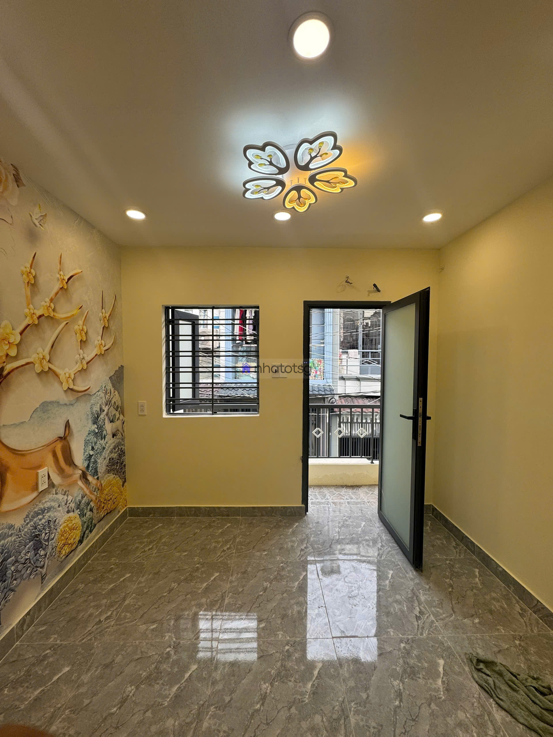 HXH Đường số 9, gần Nhà Văn Hóa Thiếu Nhi.