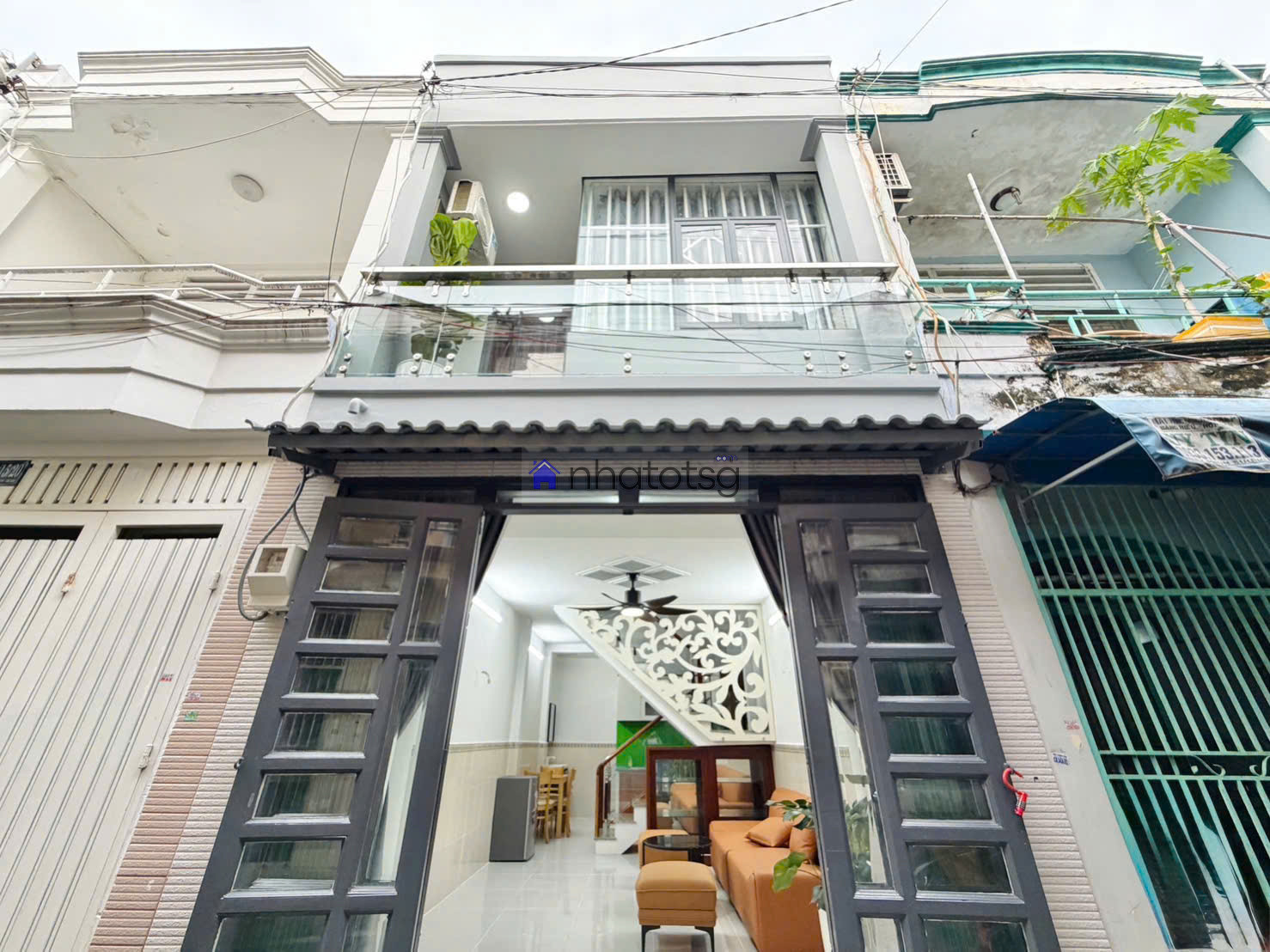 Giá 3.89 tỷ. Phạm Văn Chiêu. Hẻm 3.5m.