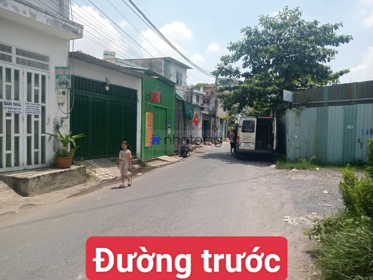 Hẻm xe hơi, Trung Mỹ Tây 9, khu vực đông dân cư, cao ráo không ngập, có thể kinh doanh buôn bán.