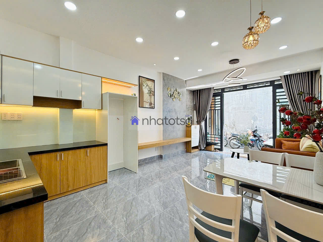 Hẻm Lê Văn Thọ 3.5m, gần chợ Hạnh Thông Tây.