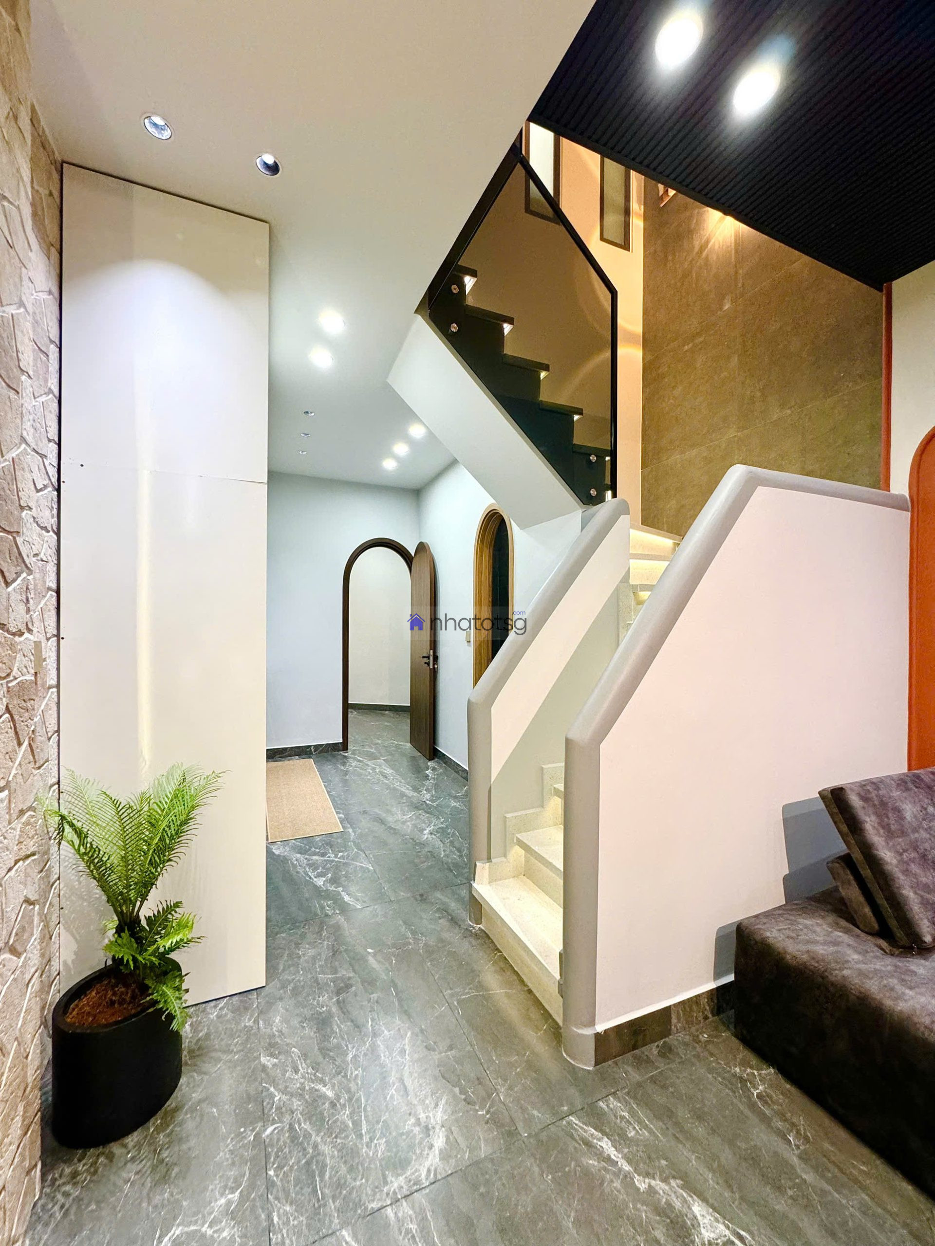 NHÀ ĐẸP – FULL NỘI THẤT 🚘HẺM XE HƠI 8M – KINH DOANH SẦM UẤT. Phạm Văn Chiêu.