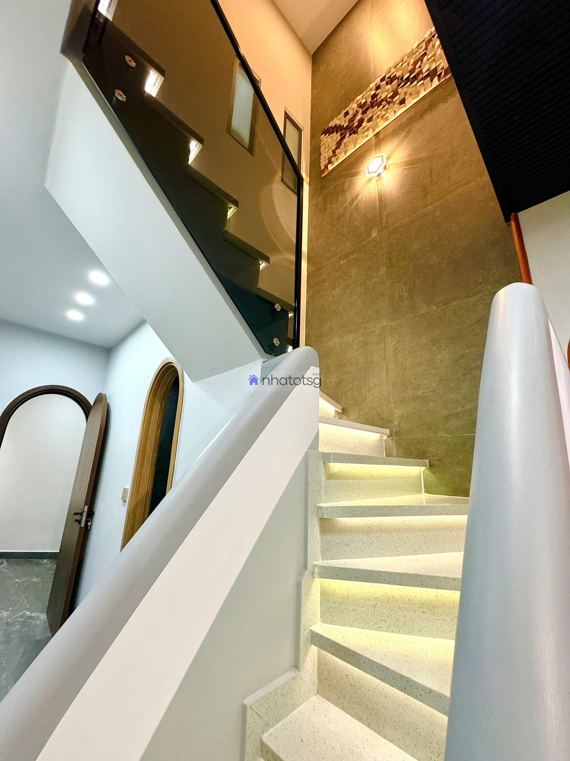 NHÀ ĐẸP – FULL NỘI THẤT 🚘HẺM XE HƠI 8M – KINH DOANH SẦM UẤT. Phạm Văn Chiêu.