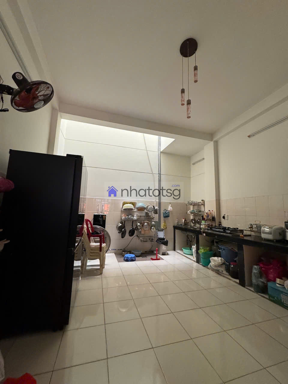 SIÊU PHẨM TRƯỜNG CHINH, BÀU CÁT NHÀ 3 LẦU. CHO THUÊ 18 TRIỆU/THÁNG.