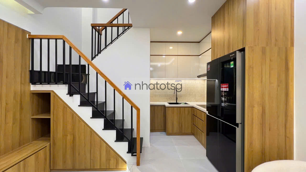 HÀNG HIẾM. Nhà 3 Tầng Phan Văn Trị đối diện Cityland.