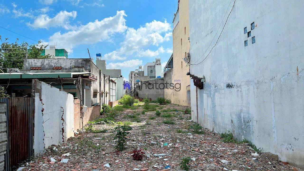 ĐẤT MẶT TIỀN TRƯƠNG THỊ HOA Q12. 