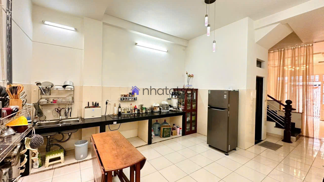 SIÊU PHẨM TRƯỜNG CHINH, BÀU CÁT NHÀ 3 LẦU. CHO THUÊ 18 TRIỆU/THÁNG.