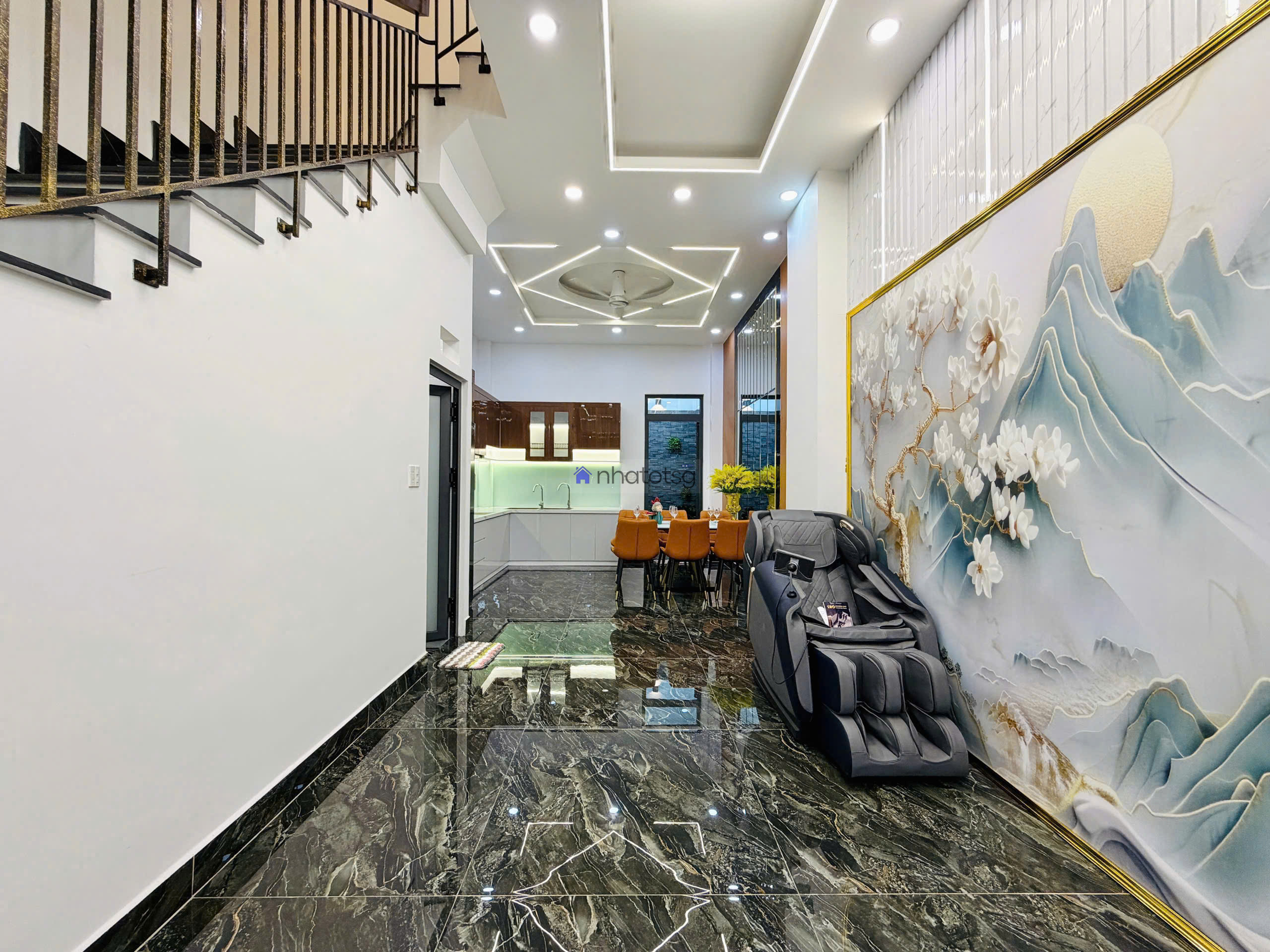 SIÊU PHẨM NHÀ 4 Tầng XE HƠI NGỦ TRONG NHÀ. Quang Trung -P.Thông Tây Hội.