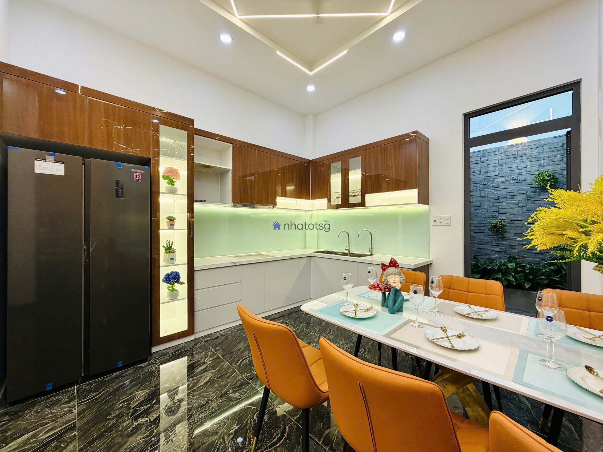 SIÊU PHẨM NHÀ 4 Tầng XE HƠI NGỦ TRONG NHÀ. Quang Trung -P.Thông Tây Hội.