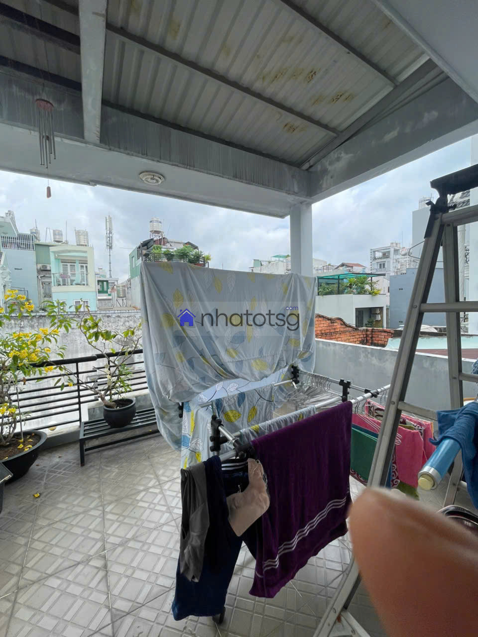 NGỘP BÁN NHANH NHÀ 3 TẦNG, Nguyễn Văn Khối. TẶNG lại hết nội thất.