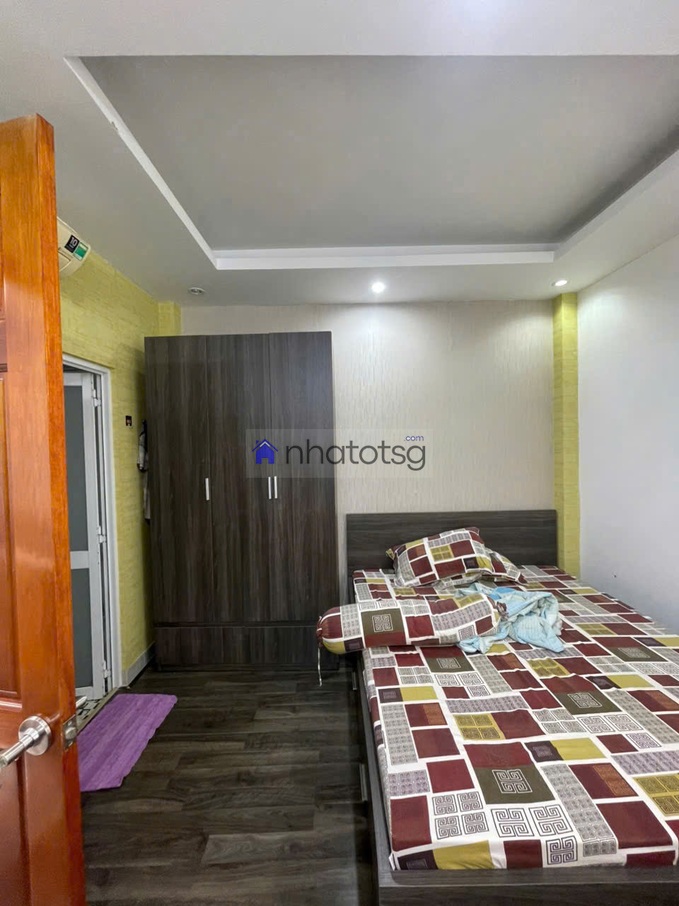 NGỘP BÁN NHANH NHÀ 3 TẦNG, Nguyễn Văn Khối. TẶNG lại hết nội thất.