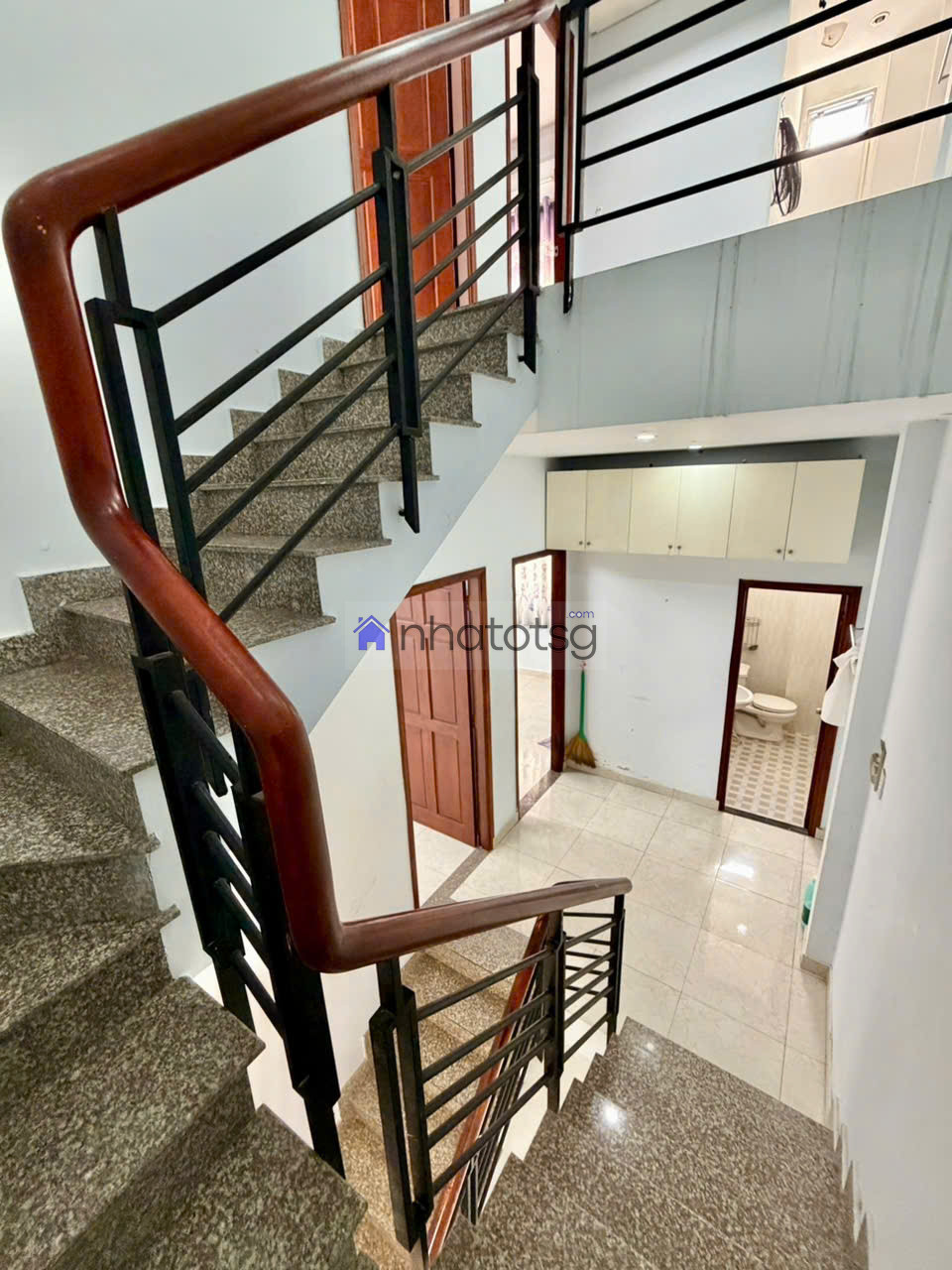 HXH Nguyễn Văn khối. Gần lottel Nguyễn Văn Lượng.