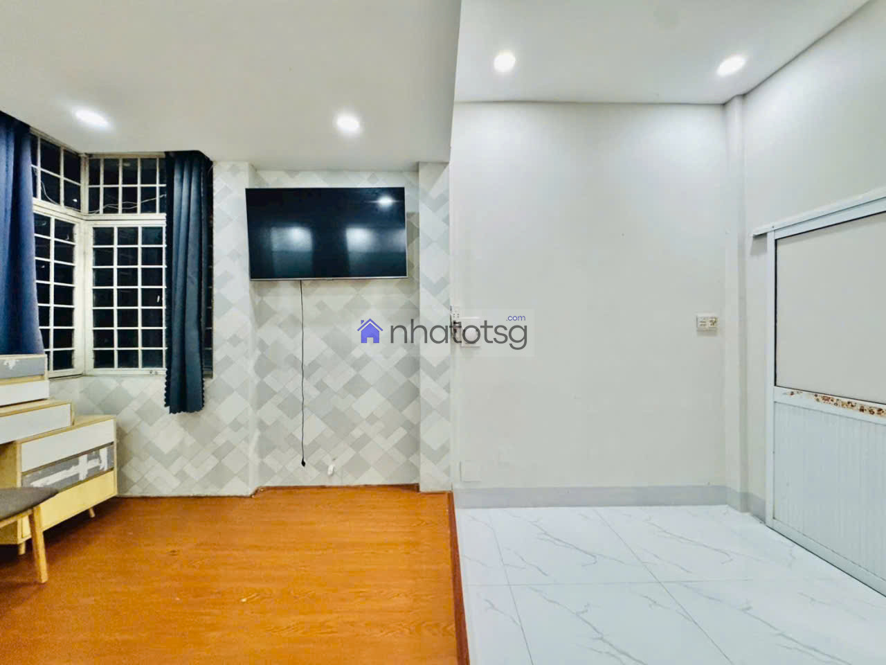 Vị trí đẹp, hoàn công đủ, nhà mới đẹp.