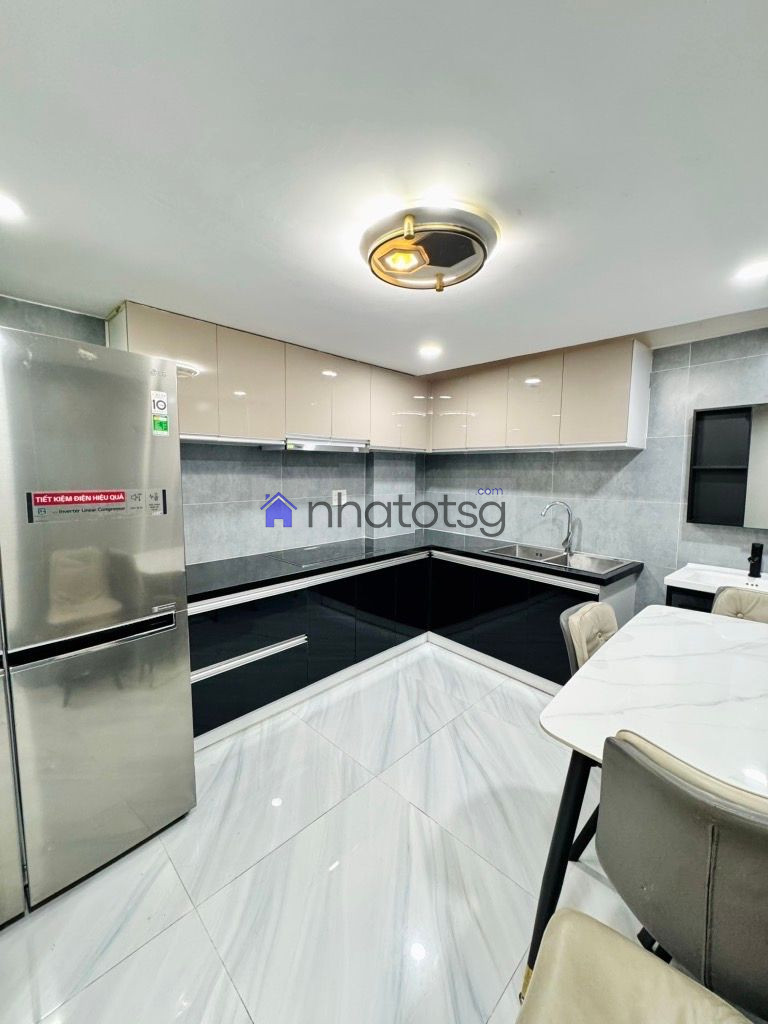 HẺM XE HƠI THÔNG - 5 TẦNG BTCT - SÁT MẶT TIỀN - FULL NỘI THẤT.