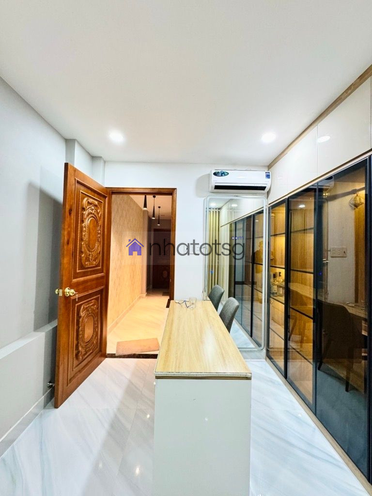 HẺM XE HƠI THÔNG - 5 TẦNG BTCT - SÁT MẶT TIỀN - FULL NỘI THẤT.