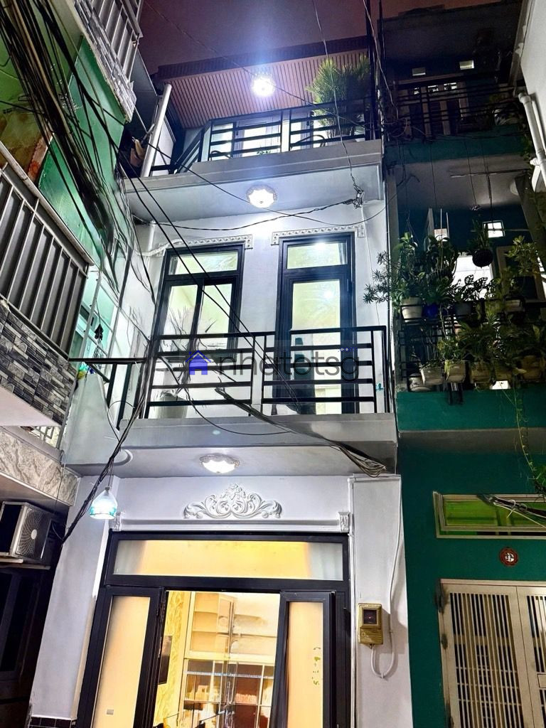 ĐỐI DIỆN NHÀ KHÁCH 175, AN NINH, Yên Tĩnh. HÀNG XÓM DÂN TRÍ.