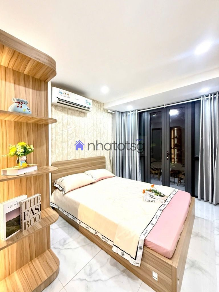 ĐỐI DIỆN NHÀ KHÁCH 175, AN NINH, Yên Tĩnh. HÀNG XÓM DÂN TRÍ.