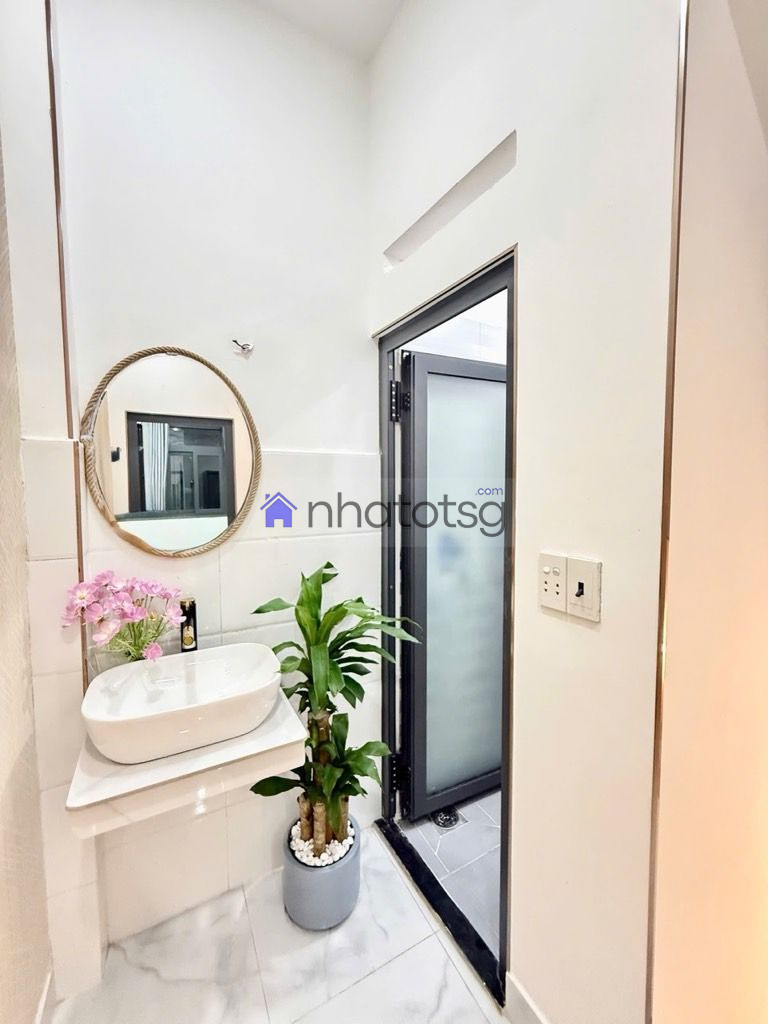 ĐỐI DIỆN NHÀ KHÁCH 175, AN NINH, Yên Tĩnh. HÀNG XÓM DÂN TRÍ.