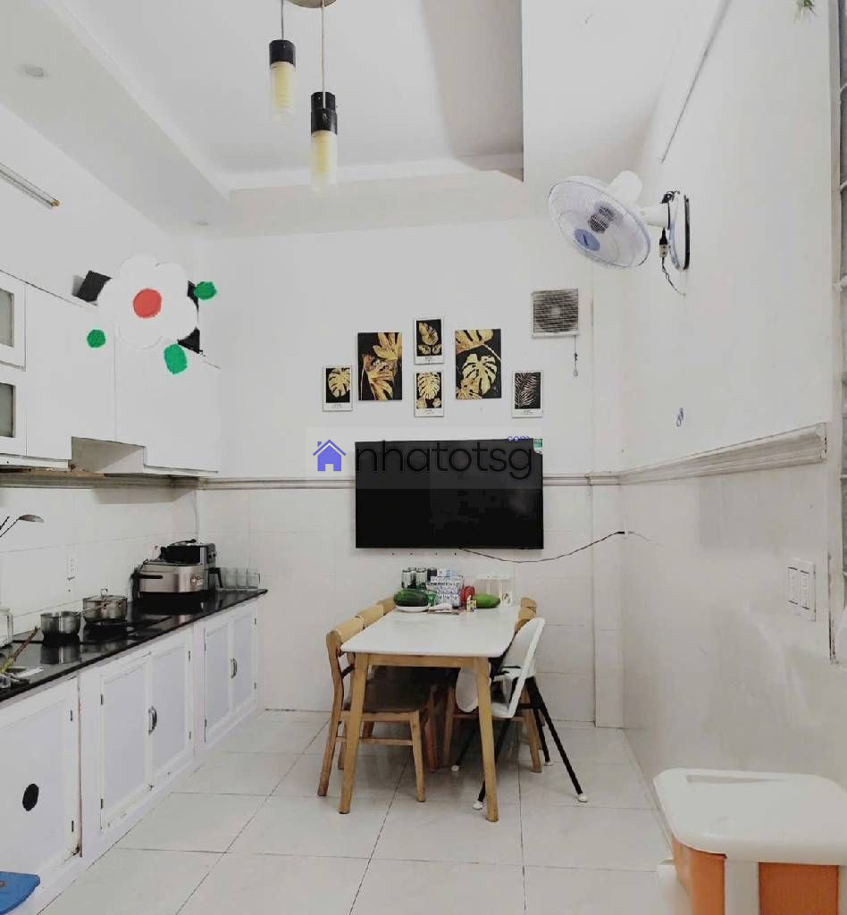 3 TẦNG BTCT - SÁT MẶT TIỀN - KHU DÂN TRÍ, KHÔNG LỘ GIỚI