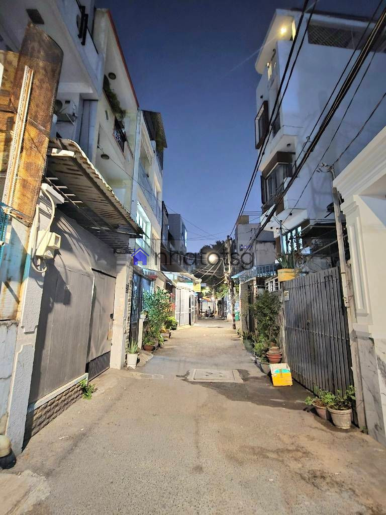 3 TẦNG BTCT - SÁT MẶT TIỀN - KHU DÂN TRÍ, KHÔNG LỘ GIỚI