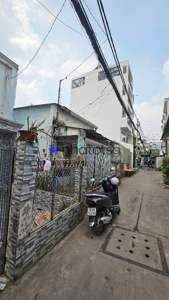 Nhà Cấp 4, hẻm thoáng, an ninh, dân trí.