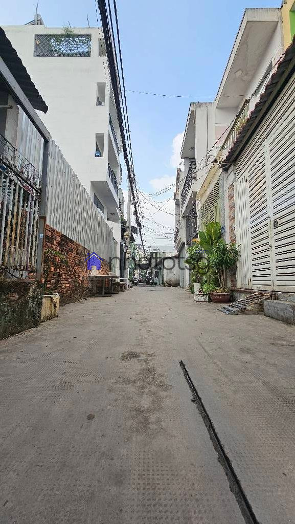 Nhà Cấp 4, hẻm thoáng, an ninh, dân trí.