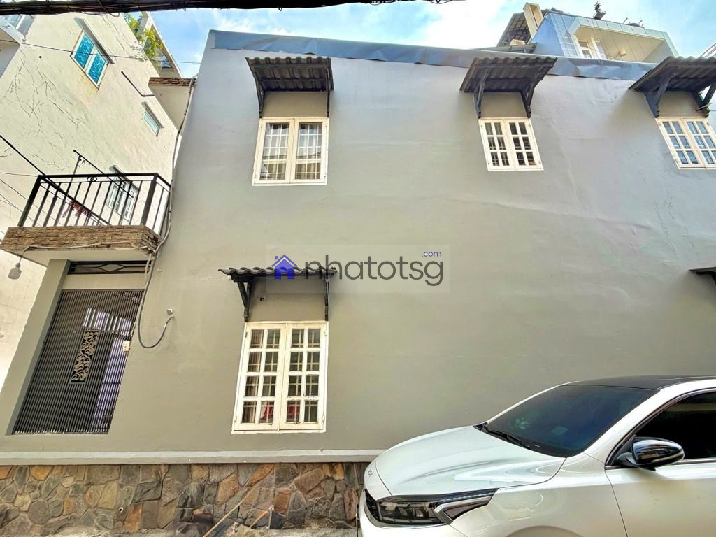 Căn góc hẻm xe hơi. Giáp Bình Thạnh & Phú Nhuận. Gần Sân Bay TSN, chợ Cây Quéo.