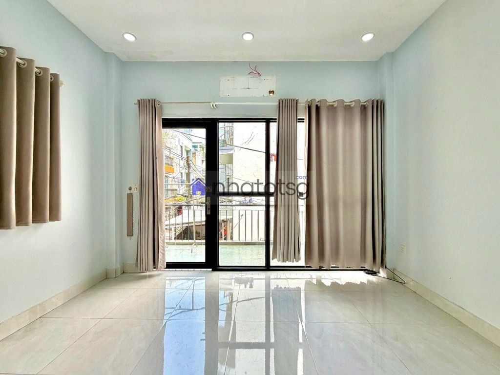 Căn góc hẻm xe hơi. Giáp Bình Thạnh & Phú Nhuận. Gần Sân Bay TSN, chợ Cây Quéo.