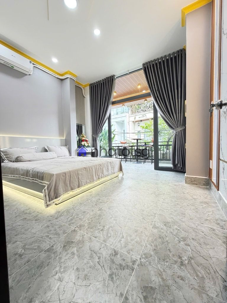 NHÀ ĐẸP Ở LIỀN FULL NỘI THẤT CAO CẤP.