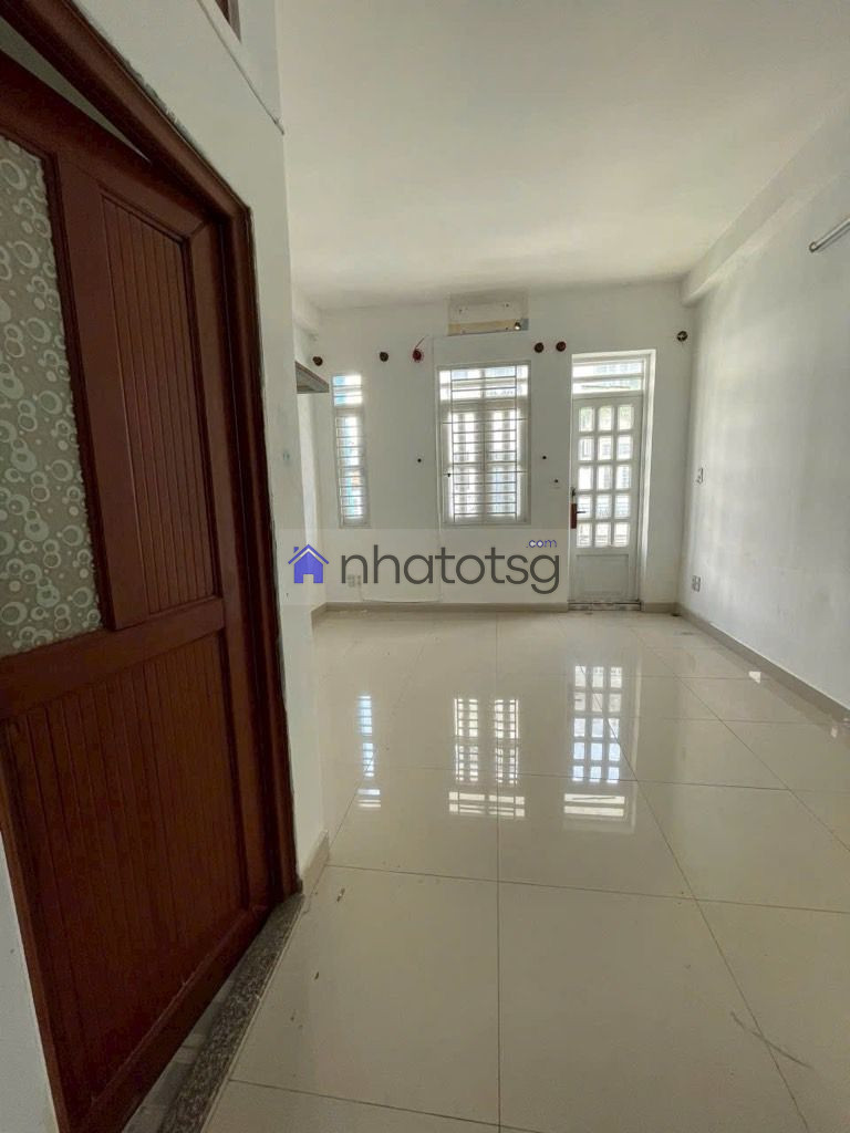 TRUNG TÂM GÒ VẤP - HẺM XE TẢI THÔNG KÊNH THAM LƯƠNG