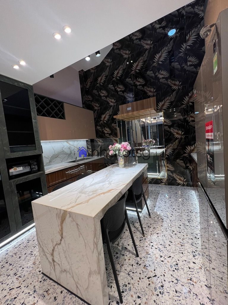 QUA SÂN BAY 10P - HẺM THÔNG - TẶNG FULL NỘI THẤT CAO CẤP