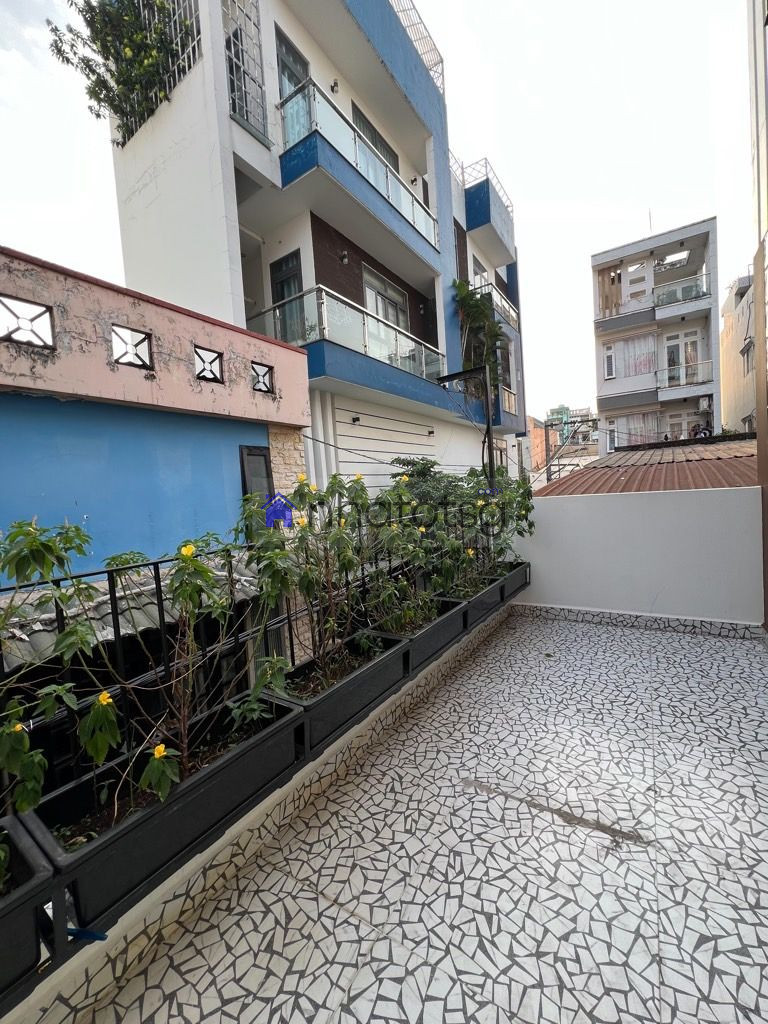 QUA SÂN BAY 10P - HẺM THÔNG - TẶNG FULL NỘI THẤT CAO CẤP