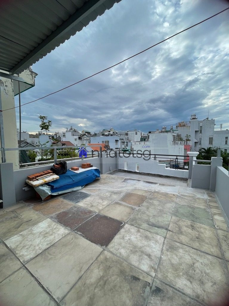 HẺM XE HƠI - 5P QUA SIÊU THỊ EMART NHỘN NHỊP - NỞ HẬU TÀI LỘC