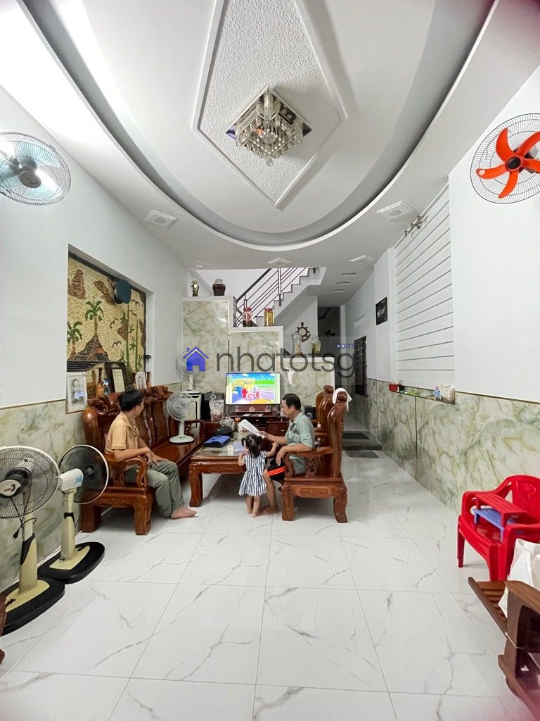 HẺM XE HƠI - 5P QUA SIÊU THỊ EMART NHỘN NHỊP - NỞ HẬU TÀI LỘC