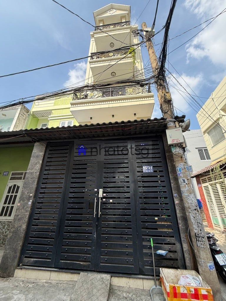 Gần hẻm ô tô, dòng tiền 28tr/tháng, 2 mặt hẻm thông thoáng.