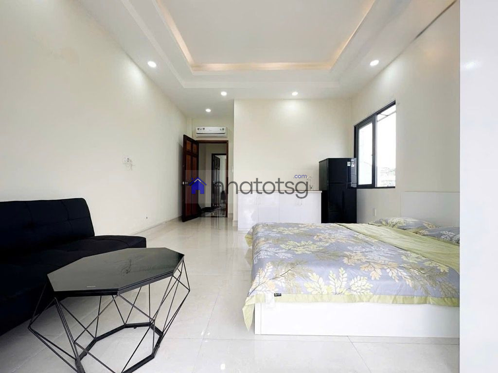 Gần hẻm ô tô, dòng tiền 28tr/tháng, 2 mặt hẻm thông thoáng.