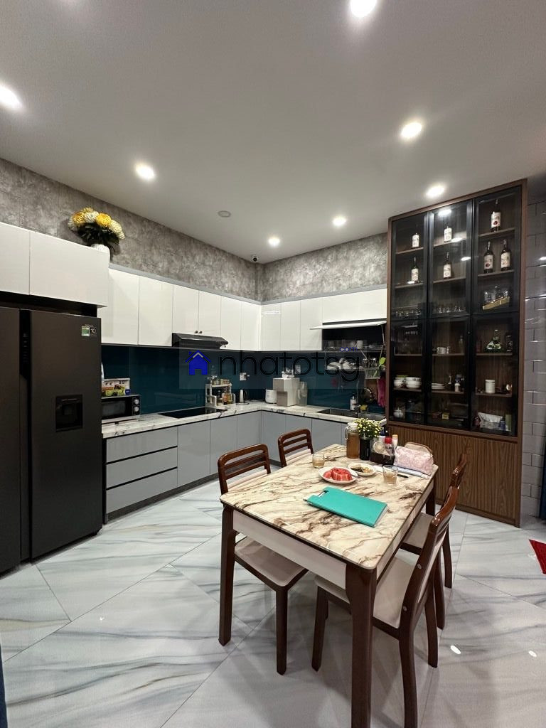 NGAY EMART PHAN HUY ÍCH - HẺM 6M THÔNG - SÁT MẶT TIỀN.