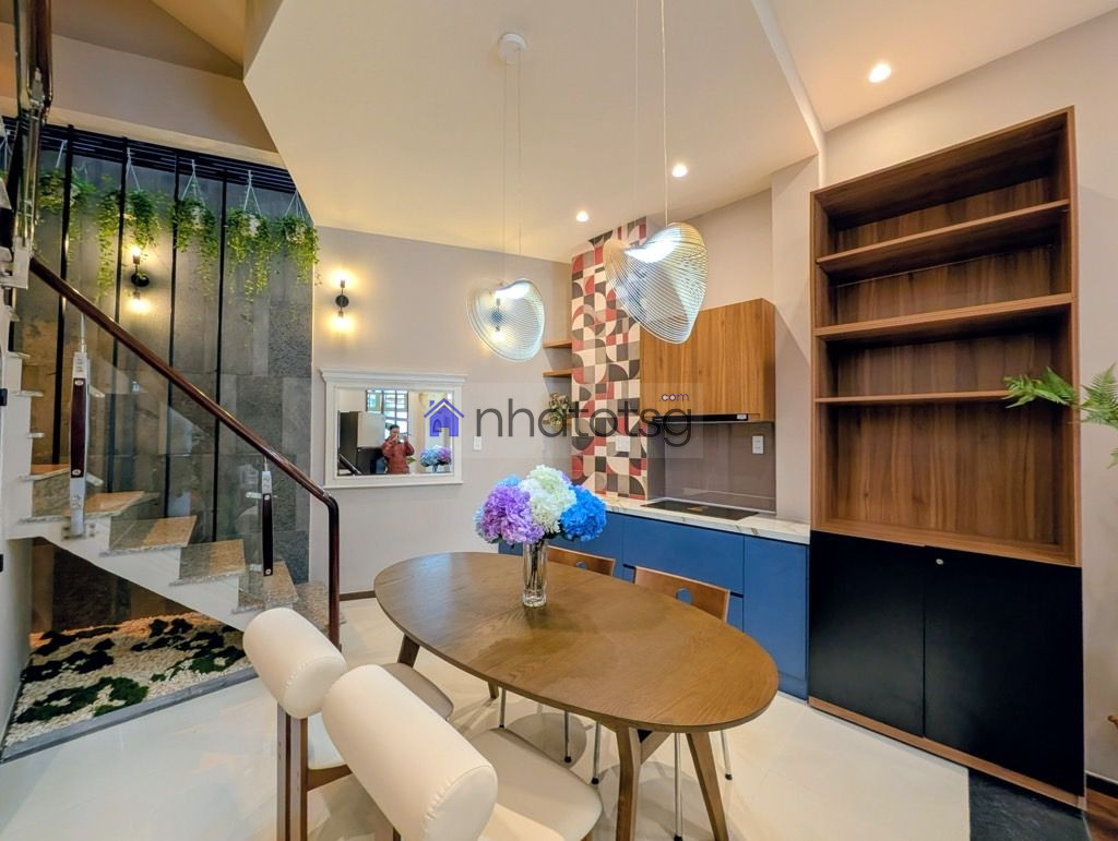 4 TẦNG - XE HƠI NGỦ NHÀ - KHU DÂN TRÍ CAO PHÂN LÔ ĐỒNG BỘ.