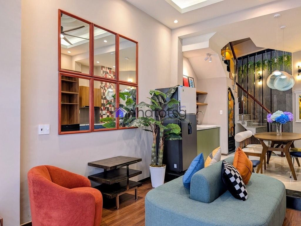 4 TẦNG - XE HƠI NGỦ NHÀ - KHU DÂN TRÍ CAO PHÂN LÔ ĐỒNG BỘ.